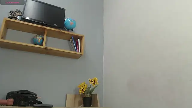 Violett_Salvatore webcam