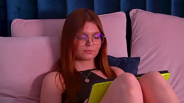 BellaMarebelle webcam