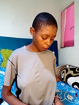 SweetSlenderChoc webcam