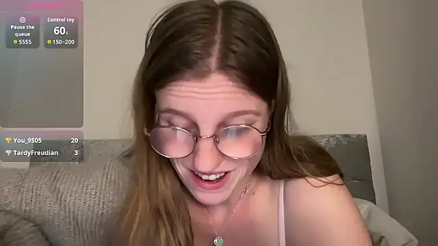 BustyKellyXXX webcam