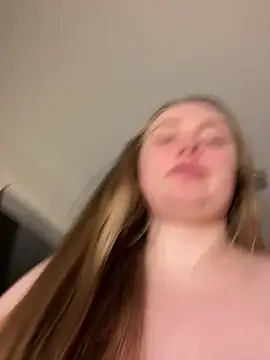 DeniMilkyyyyy webcam