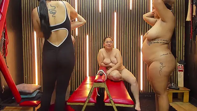 VantablackBDSMShow_ webcam