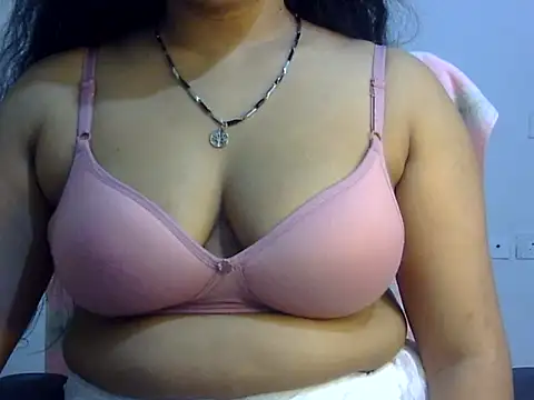 Doll_Piya webcam