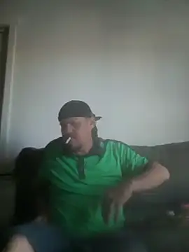 yourMasterisBored webcam