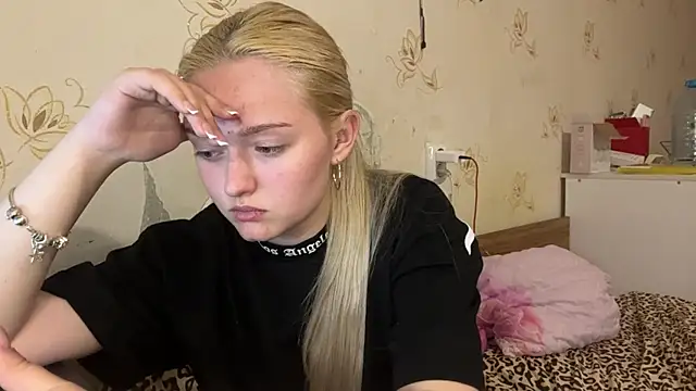 Sophia_Blonde webcam