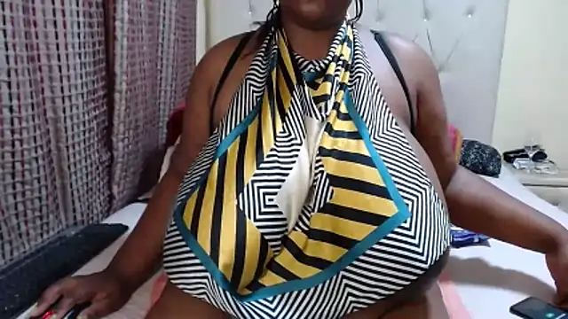 CHOCOLATEDARKBUSTYX webcam