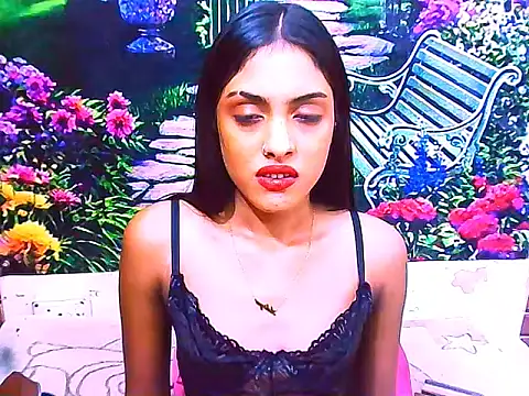 IndianPretty14u2Luv webcam