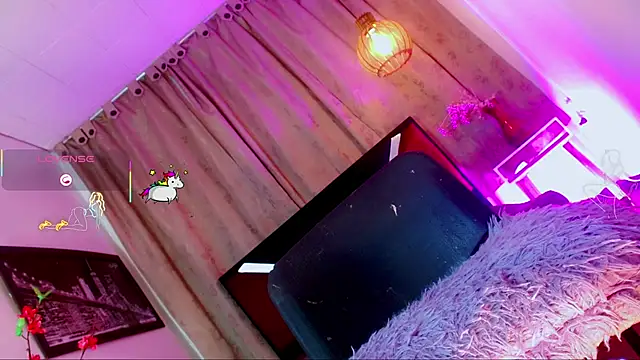 katha_Crawford webcam