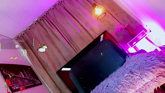 katha_Crawford webcam