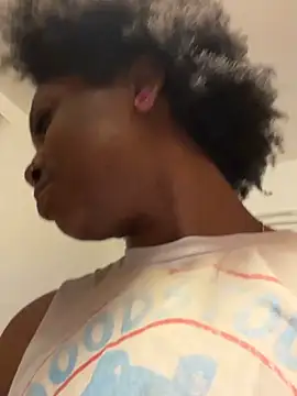 mochamimi (F young) - Play with pussy outside