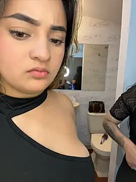 Antonella_Julieta webcam