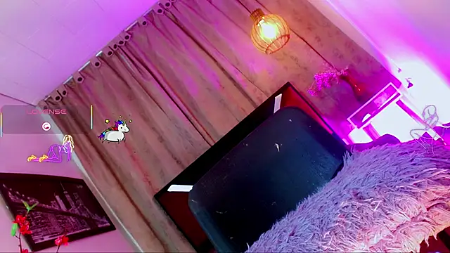 katha_Crawford webcam