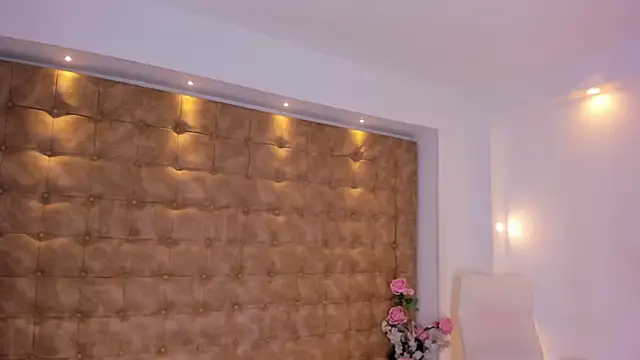 violet_giraldo webcam