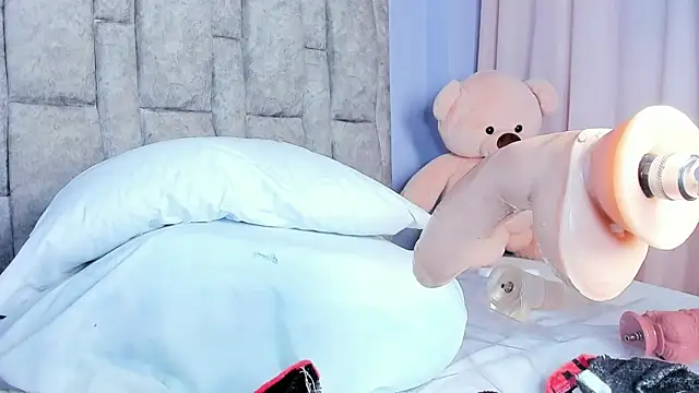 queen_yully (F milf) - fuckmee hard my ass120 sec max 😍😍💦🥵