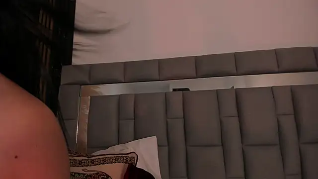 amaia_santini (F young) - my incredible tits want an oil massage🍒