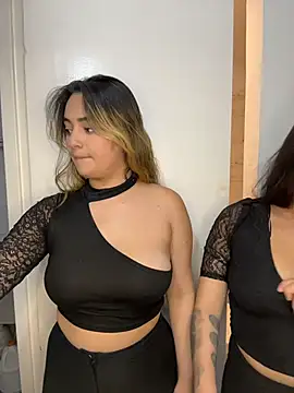 Antonella_Julieta webcam