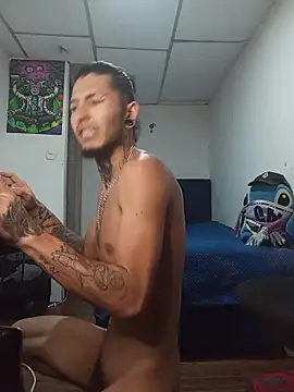Tattoboy19cm webcam