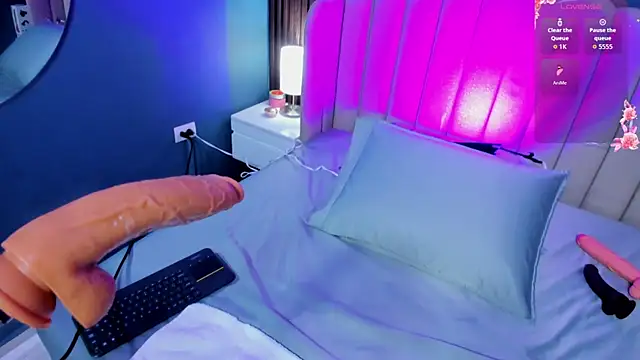 little_valentinaa webcam