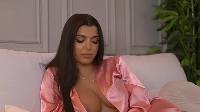 nicolecellini (F young) - who's ready to dance with me 💗💋