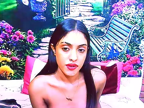 IndianPretty14u2Luv webcam
