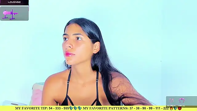 AriannaLewiis webcam