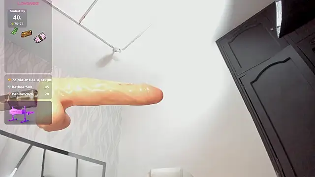 Victoriaa_millers webcam