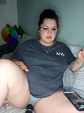 Saucy-Serenity webcam