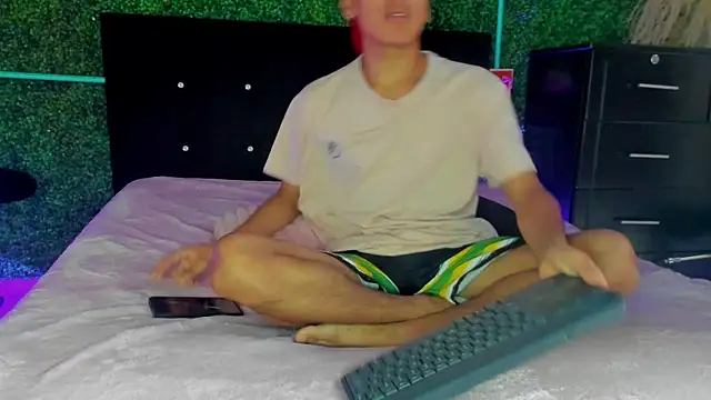 spicy_adonhis webcam