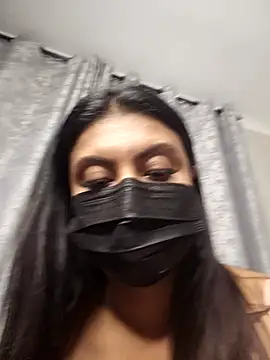 TemptingMiss_Daisy webcam