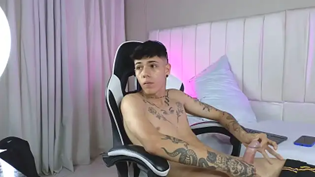 Tommy_valverde webcam