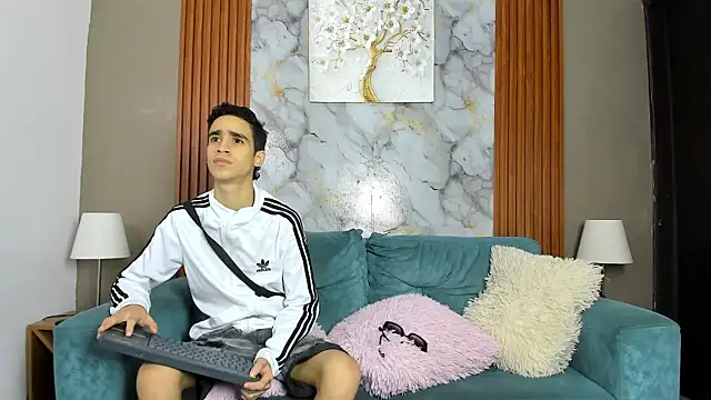 NAUGHTY_BOYS1 webcam