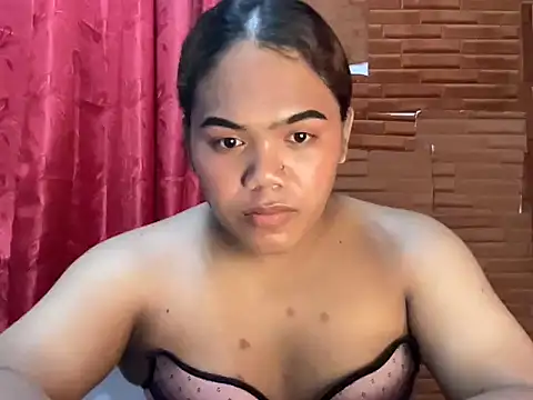 yourhotwild_bella webcam