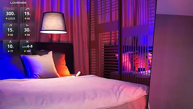 LunaNight live sex cam