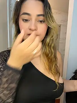 Antonella_Julieta live sex cam