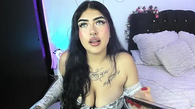hollycute__ webcam