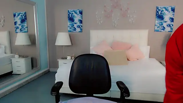 _Maddison_Ivanova_ webcam