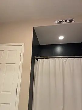 prettyprofessorpeach webcam