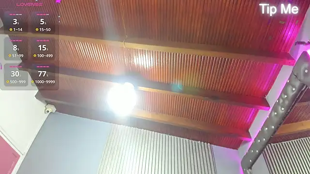 Paulinna_Curvy webcam