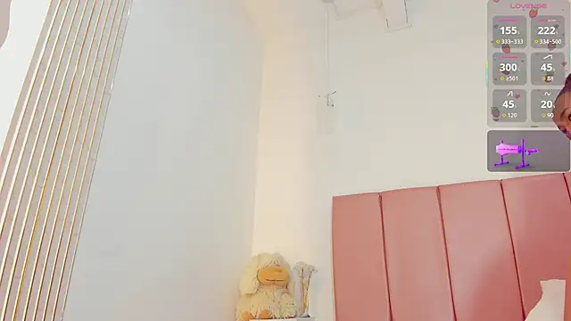 NahomiWalker_ webcam