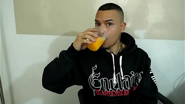 AlphaMasterXxx webcam