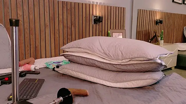 Mia_Bellefort webcam