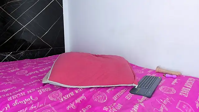 Skarleth_queen webcam