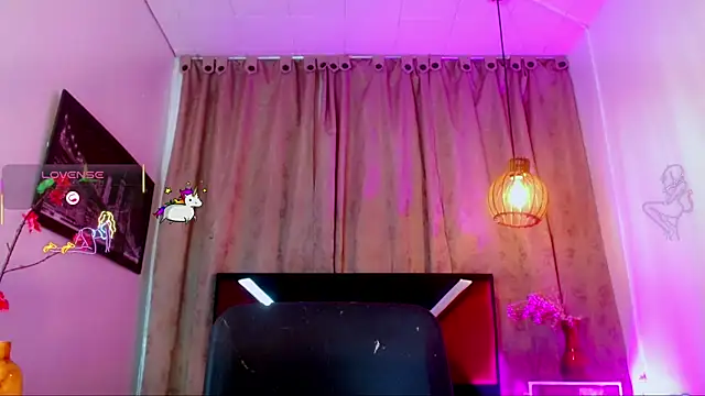 katha_Crawford webcam