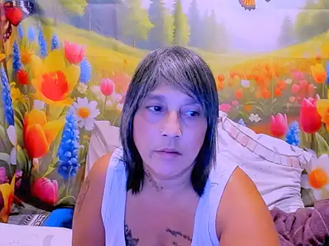indianroxy webcam