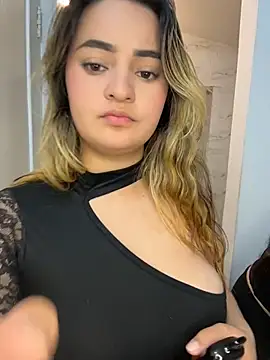 Antonella_Julieta webcam