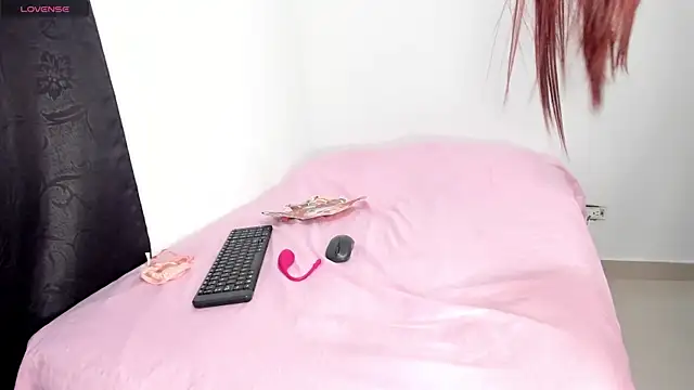 Olivia_Stevens webcam