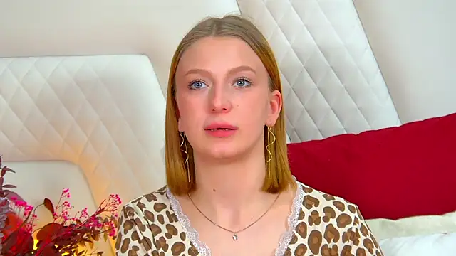 BeatriceBinoche webcam