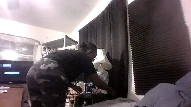 AcademicHuman67 webcam