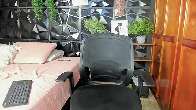 elliot_colton webcam