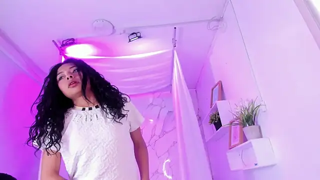 Bella_Miller1_ webcam